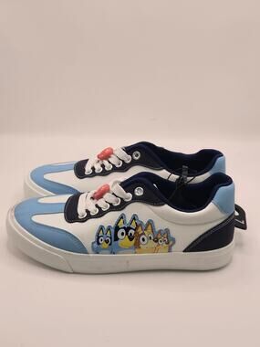 Bluey Kids Low Top Sneakers White Blue Lace Up Shoes Size 7 NEW